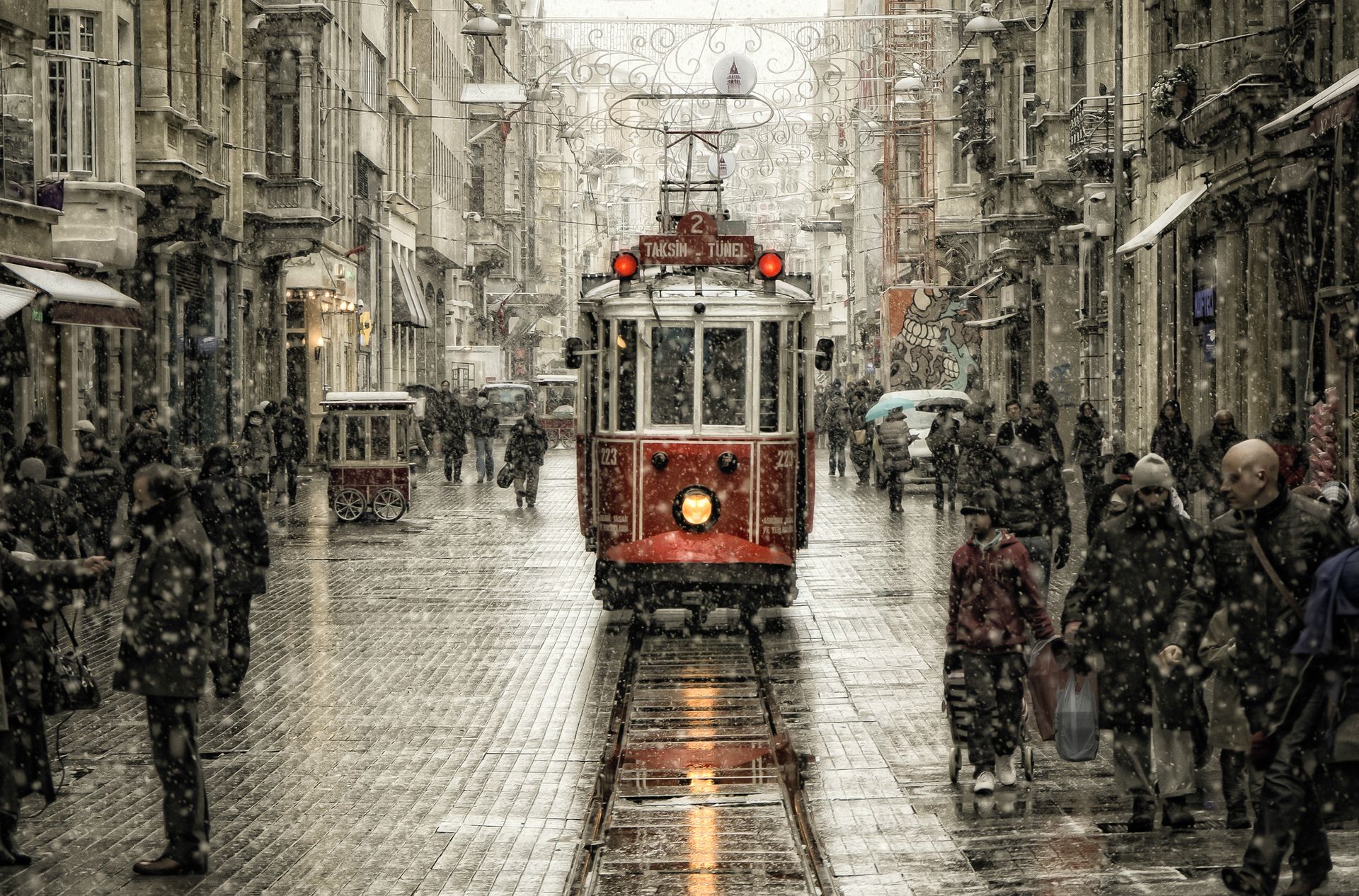 Beyoğlu'ndaki Elektrik Kesintileri